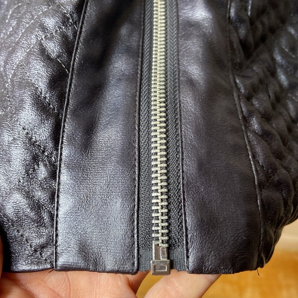 PETER NYGARD Textured Faux Leather Mixed Media Jacket - Picture 4 of 12